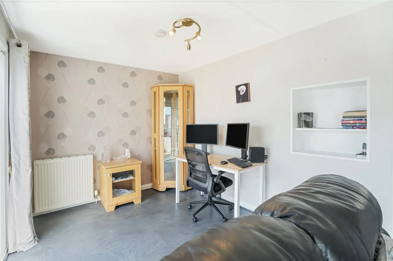 Dunbeath Drive, Glenrothes, Fife, KY7, photo 6