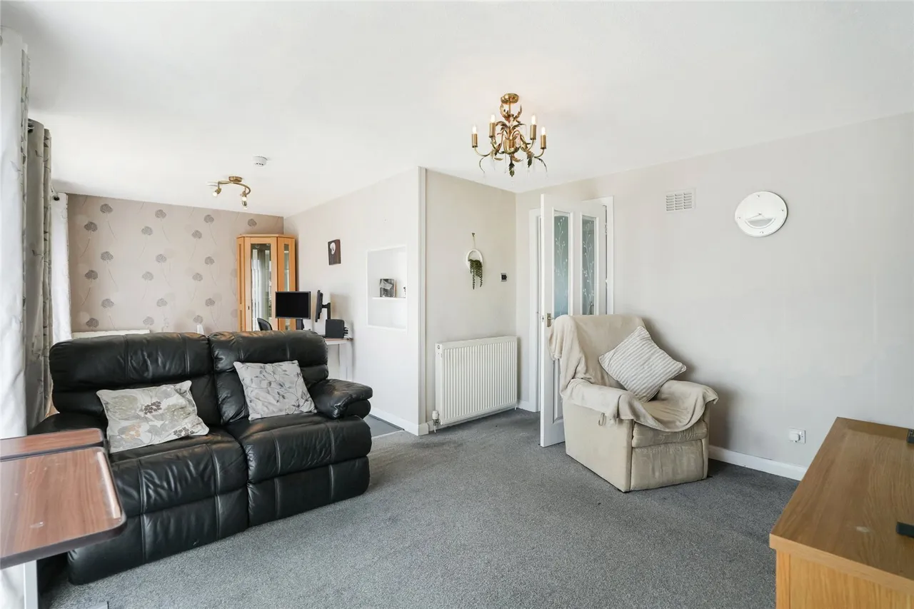 Dunbeath Drive, Glenrothes, Fife, KY7, photo 2