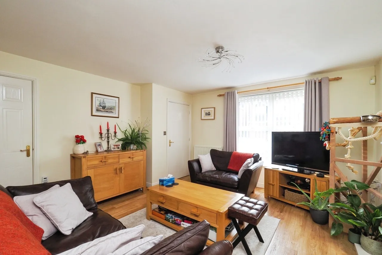 Sandpiper Close, Bingham, NG13, photo 5