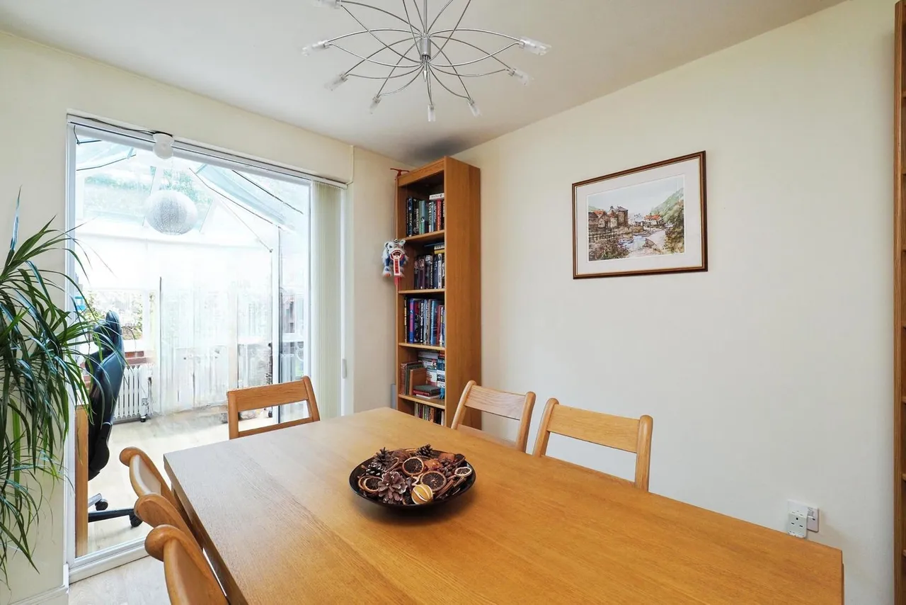Sandpiper Close, Bingham, NG13, photo 8