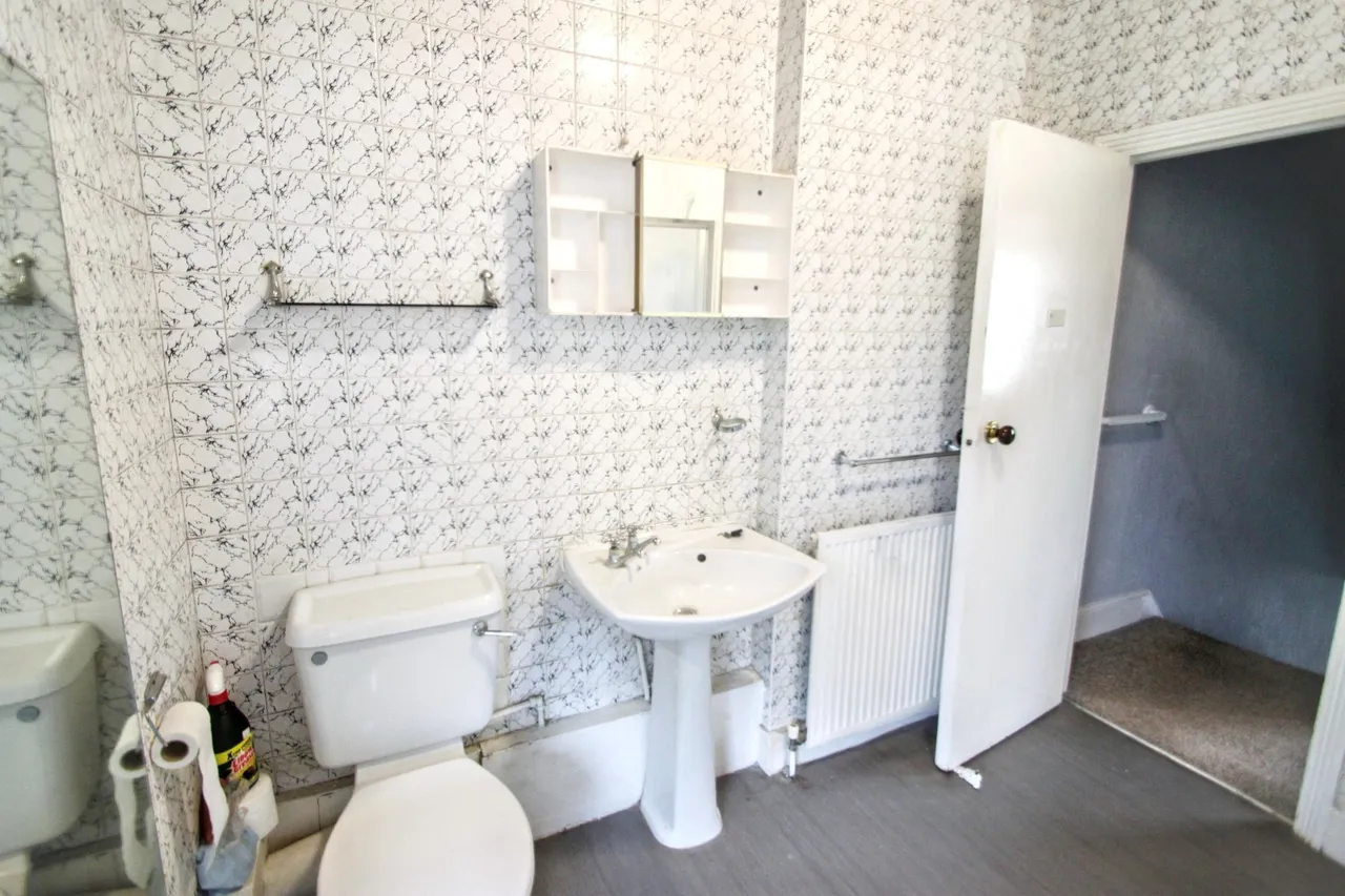 Wickham Road, London, E4, photo 19