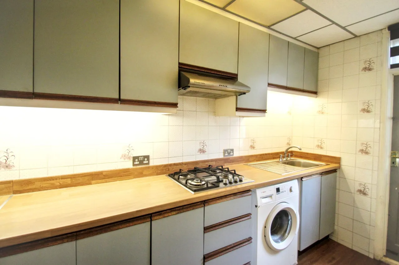 Wickham Road, London, E4, photo 11
