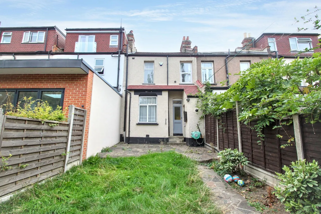 Wickham Road, London, E4, photo 20