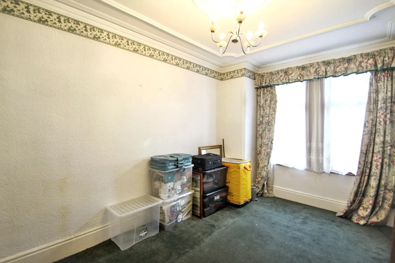 Wickham Road, London, E4, photo 10