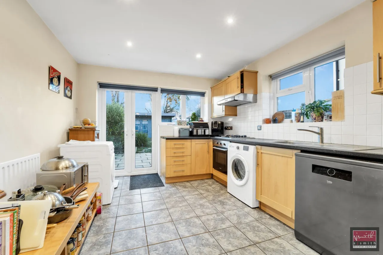 Marlborough Road, Ashford, photo 3