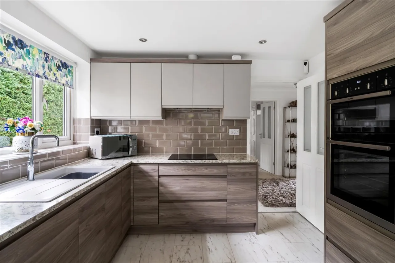 Hillside Road, Corfe Mullen, BH21, photo 15