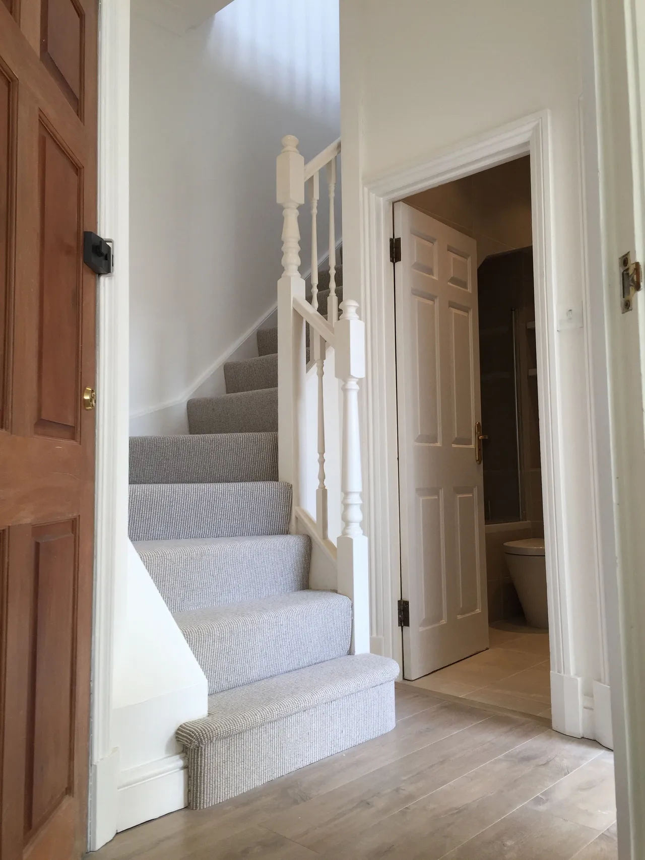 Flat 14, 95-99 Ladbroke Grove, London, photo 9