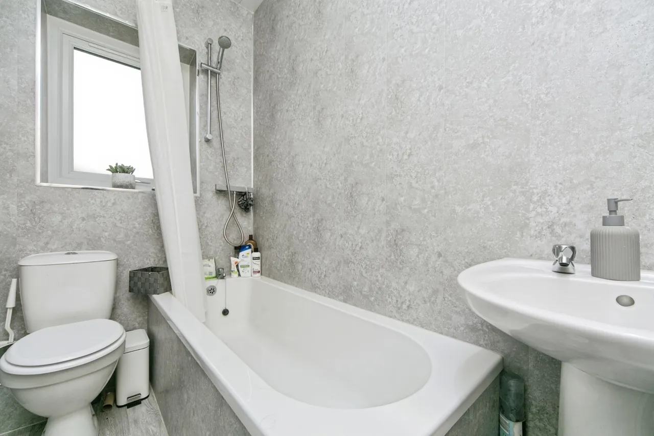 Endsleigh Road, Old Colwyn, LL29, photo 8