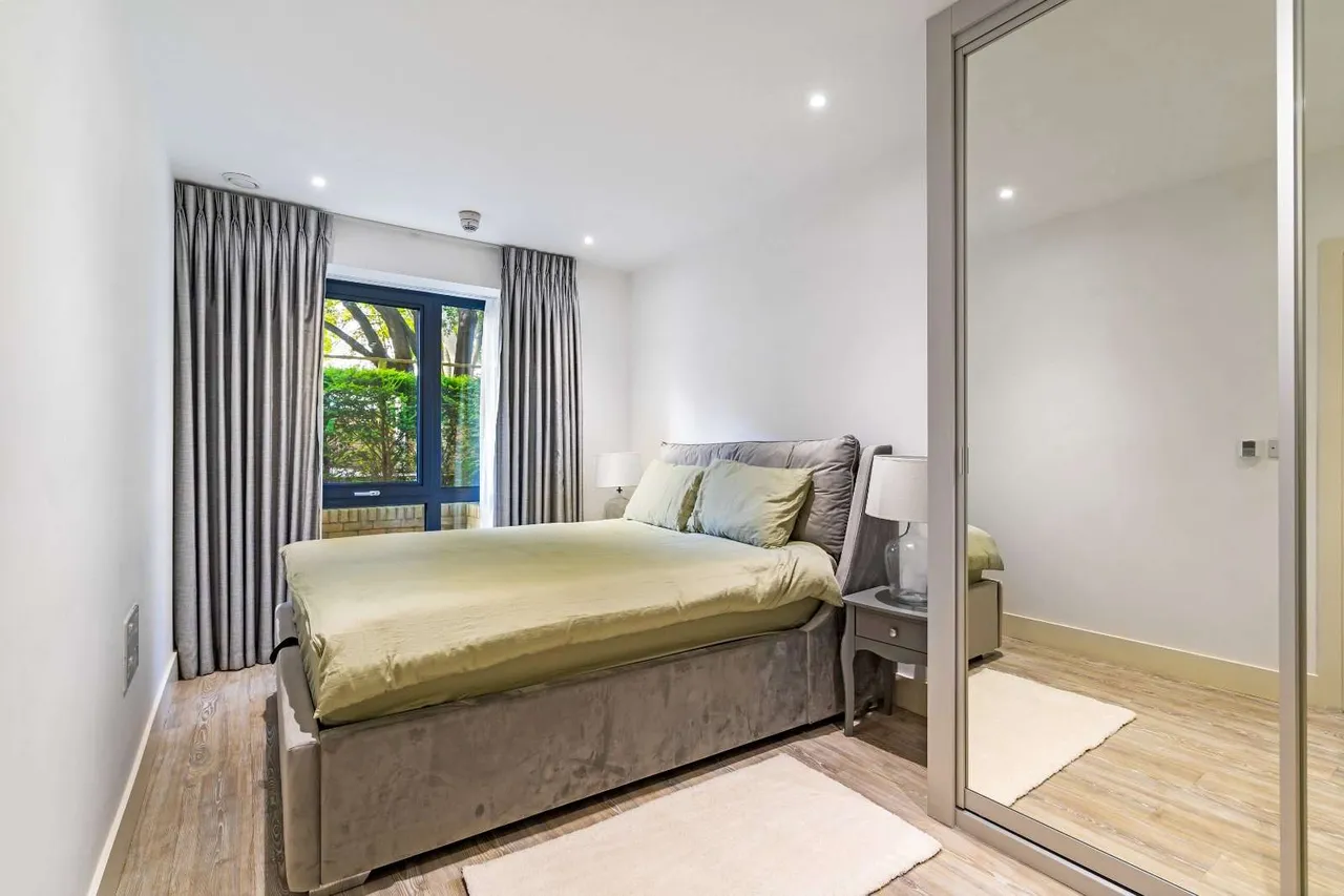 Pipit Drive, Putney, SW15, photo 10