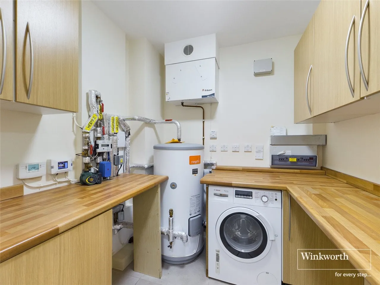 Palm Court, Alpine Road, Kingsbury, NW9, photo 11