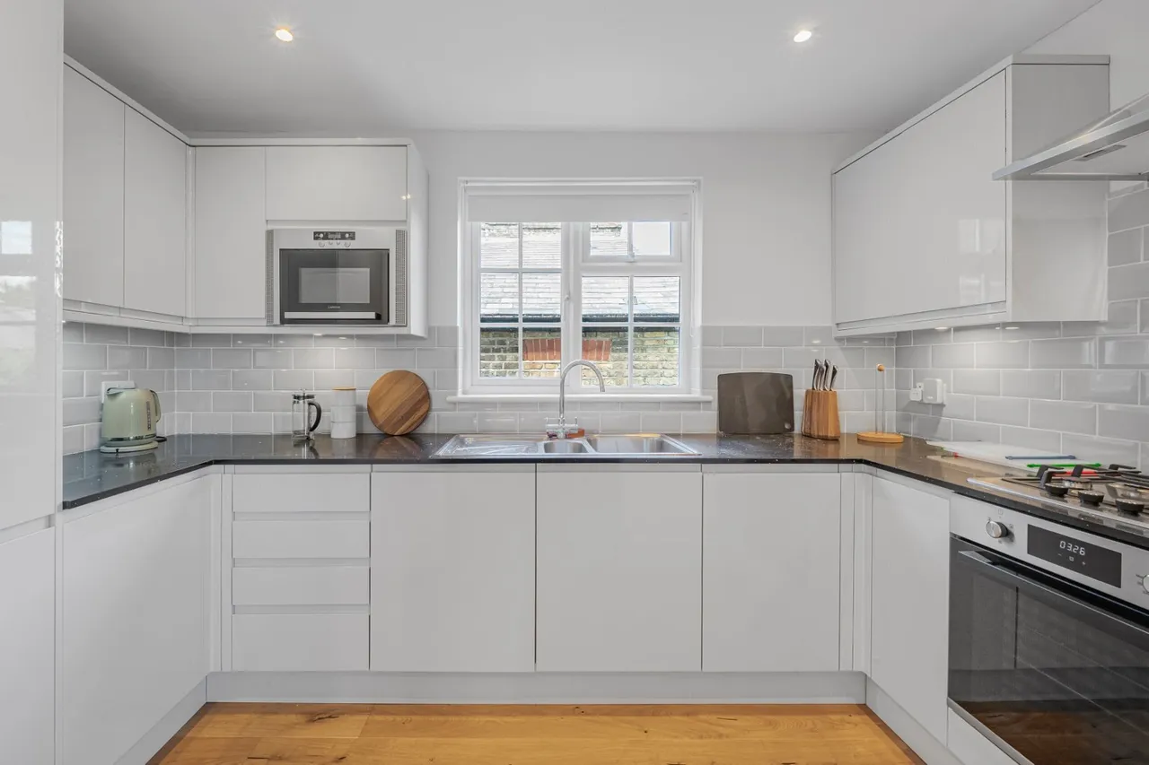Lawn Crescent, Richmond, TW9, photo 2