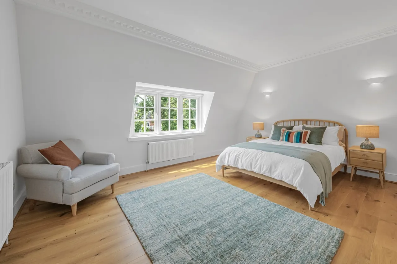 Lawn Crescent, Richmond, TW9, photo 8