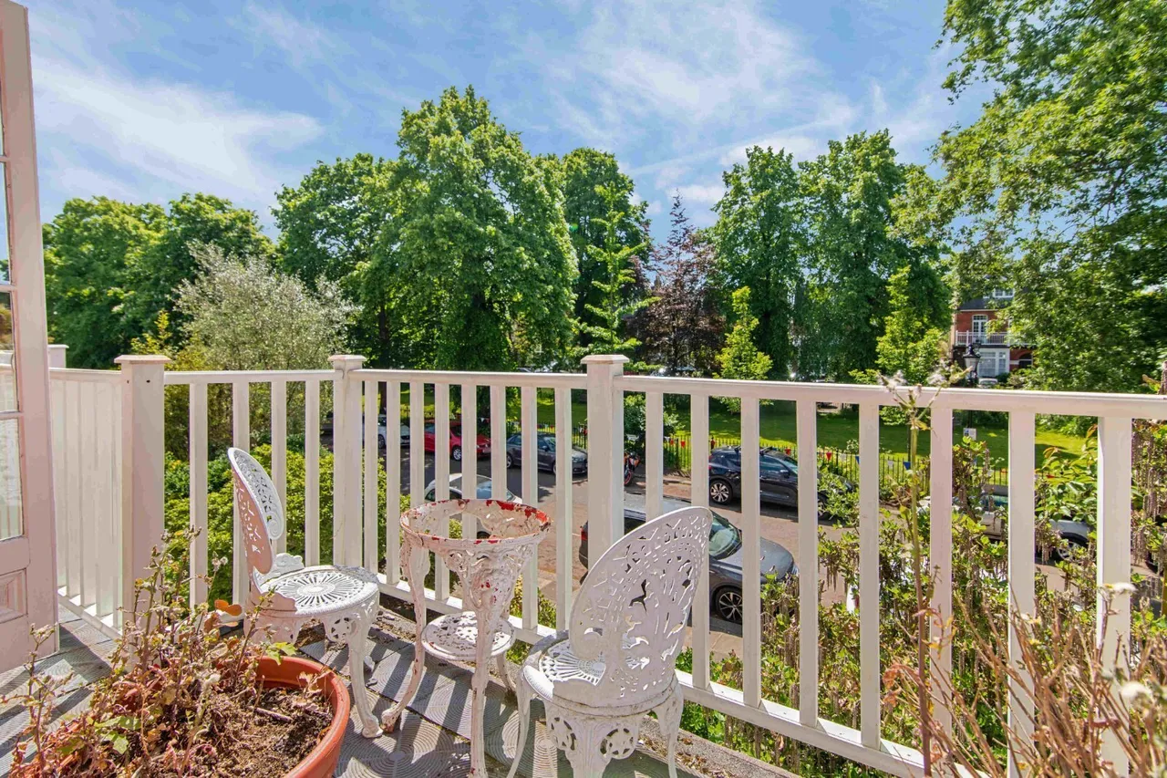 Lawn Crescent, Richmond, TW9, photo 5
