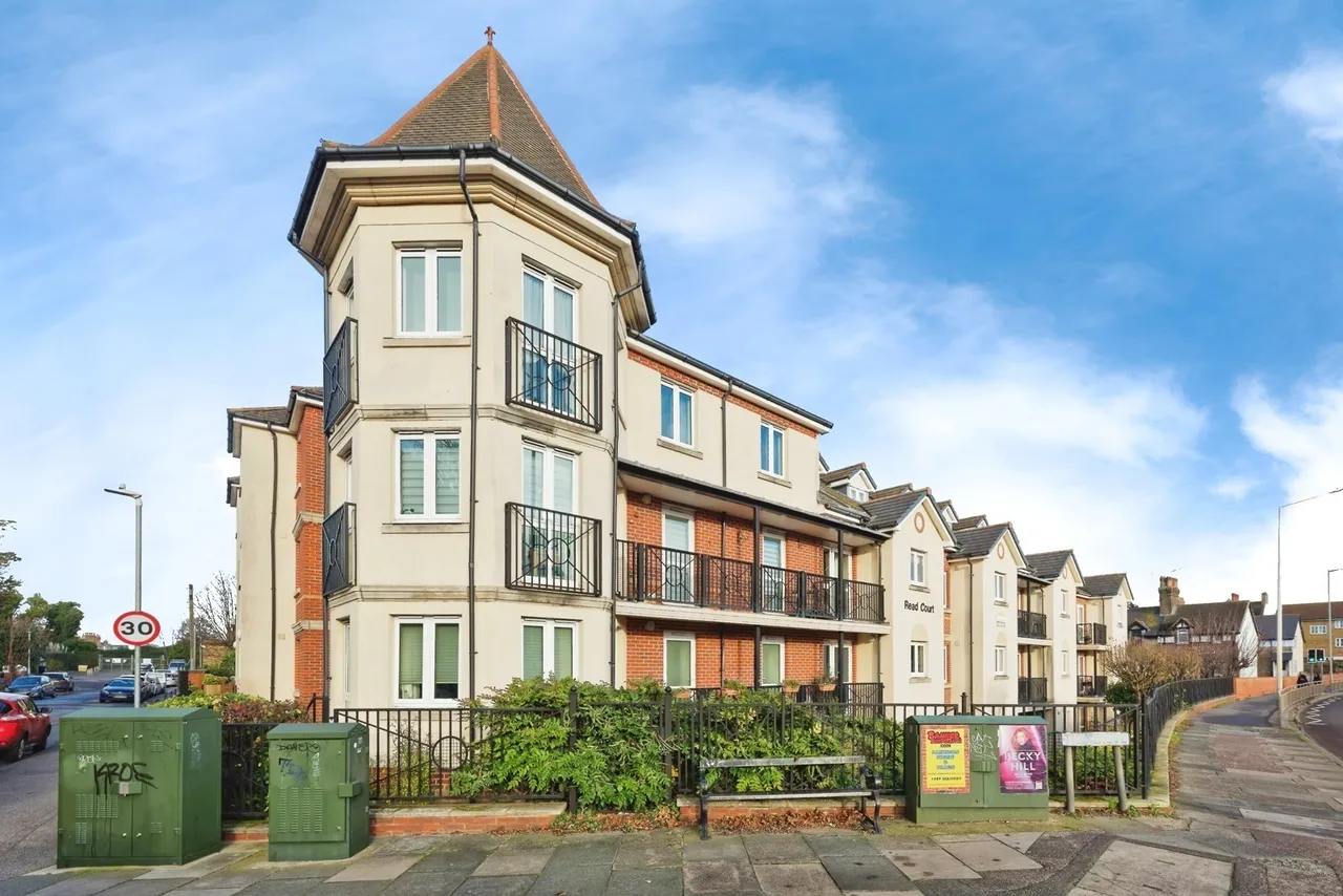 1 bed flat for sale, The Grove, Westgate-On-Sea, CT8