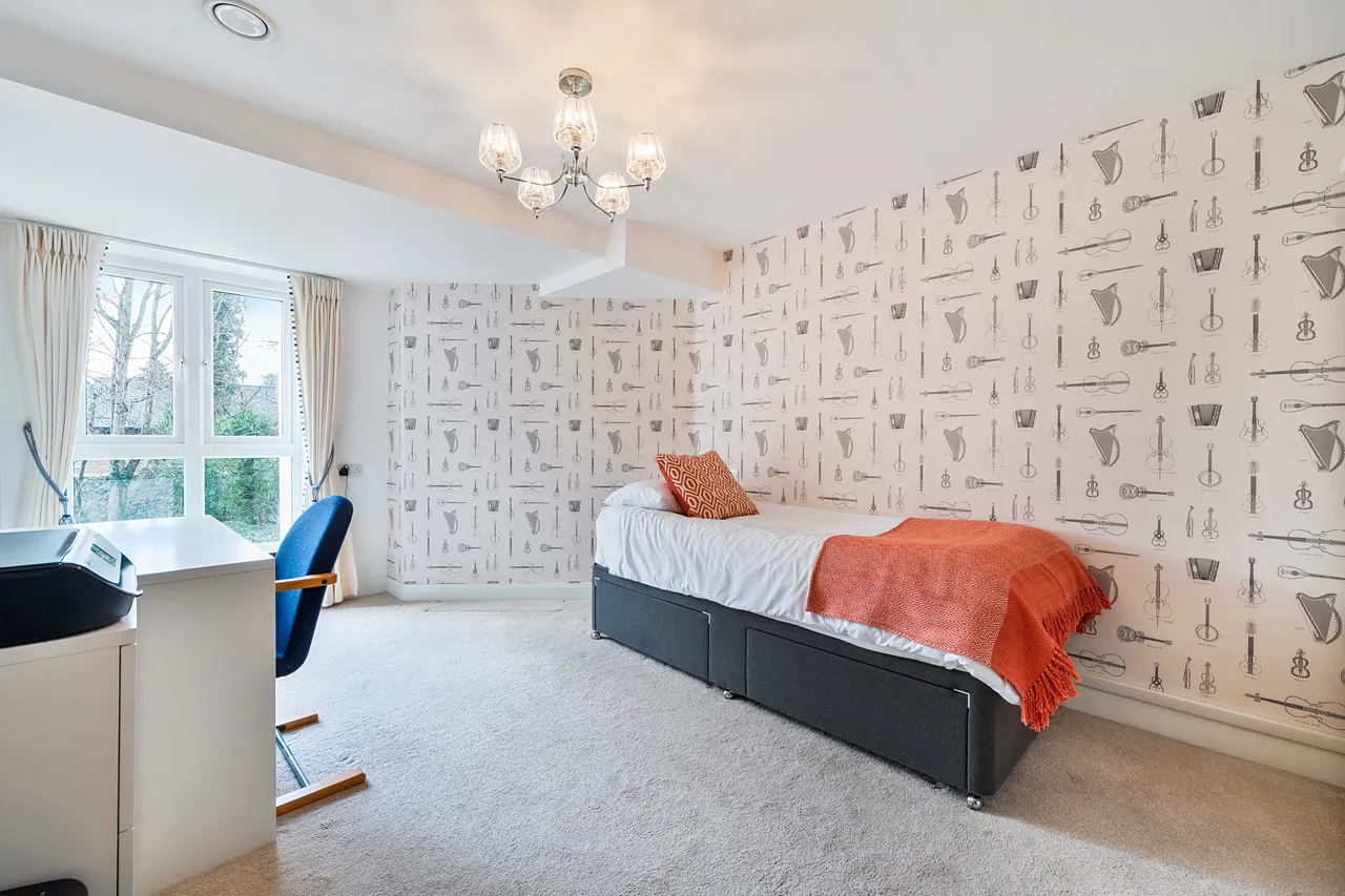 Reading Road, Henley-On-Thames, RG9, photo 12