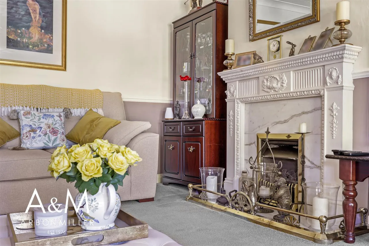 Berkeley Avenue, Clayhall, Essex, Ilford, IG50UL, photo 5