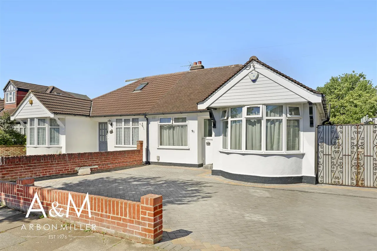 Berkeley Avenue, Clayhall, Essex, Ilford, IG50UL, photo 23