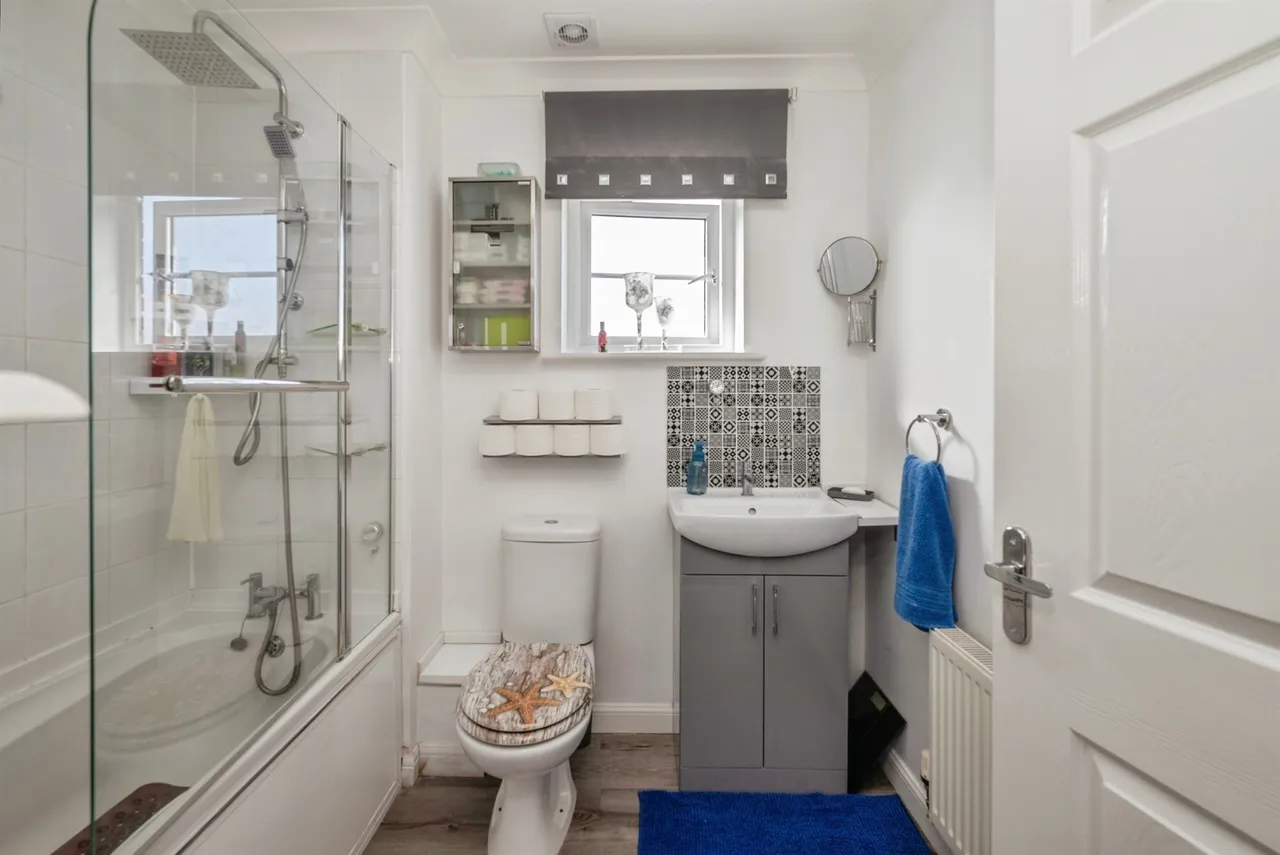 Drifters Way, Great Yarmouth, NR31, photo 13