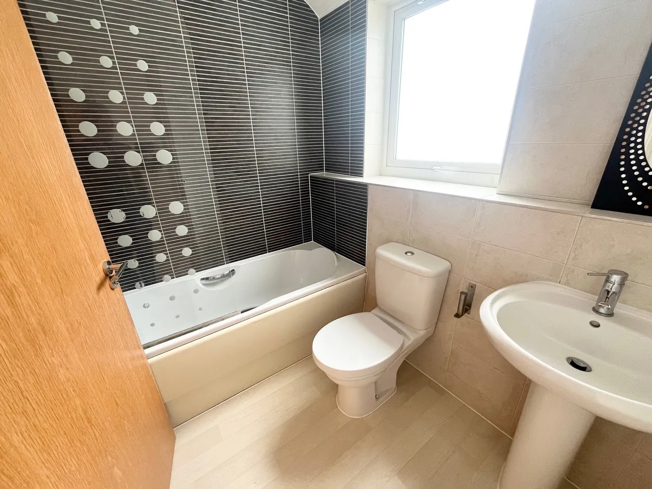 Commercial Road, Ashley Cross, BH14, photo 7