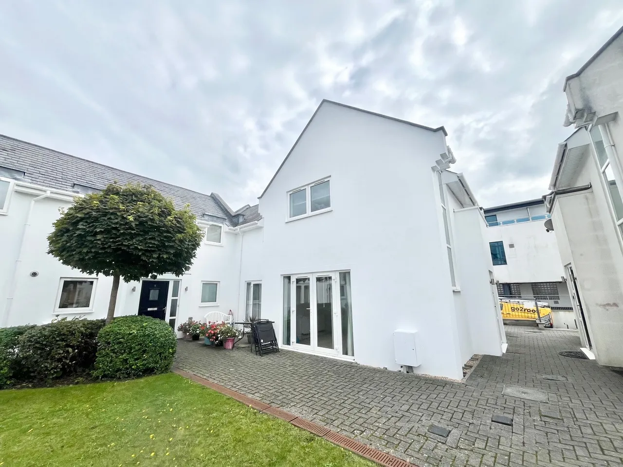 2 bed house to rent, Commercial Road, Ashley Cross, BH14