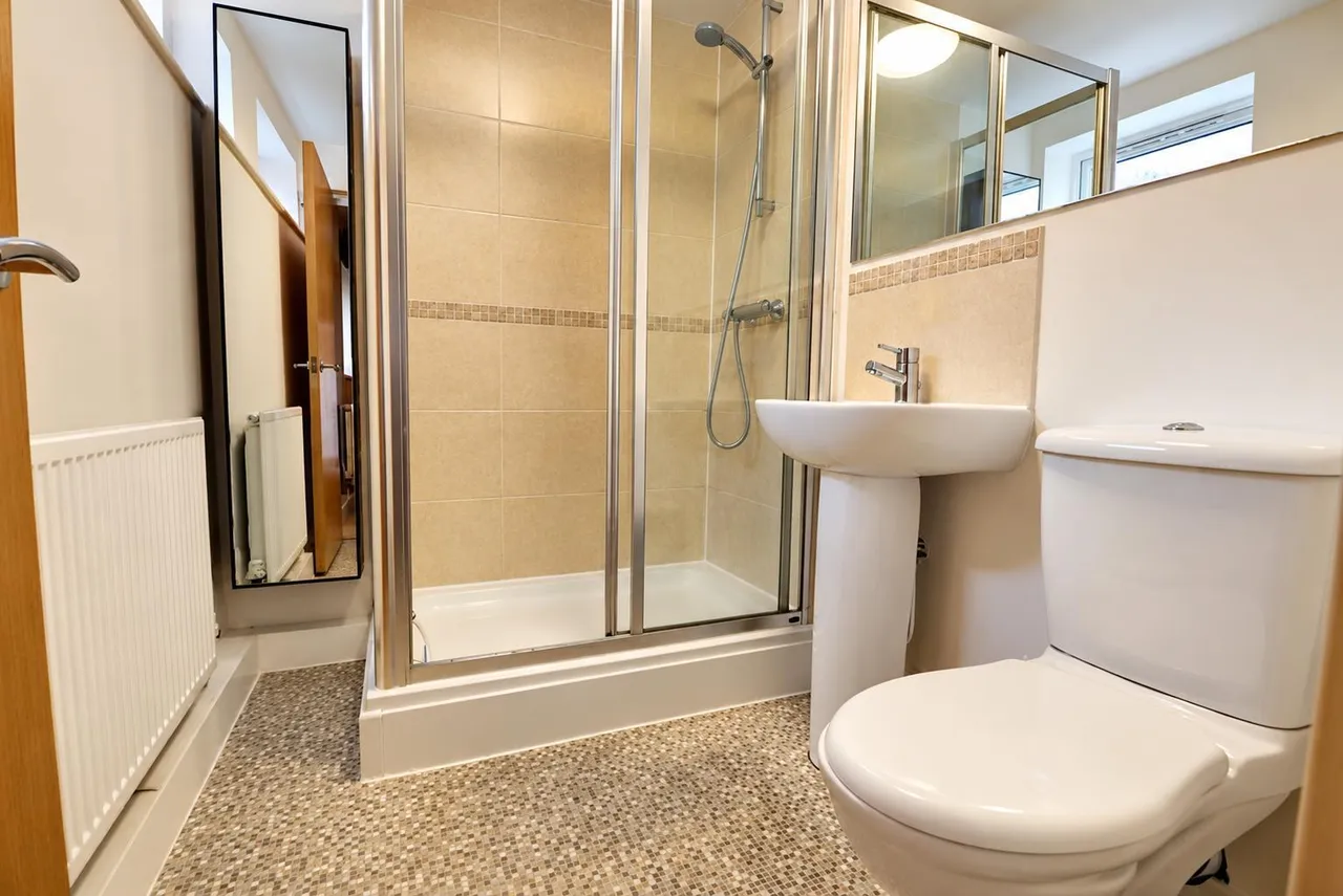 Totteridge Road, HP13, photo 4