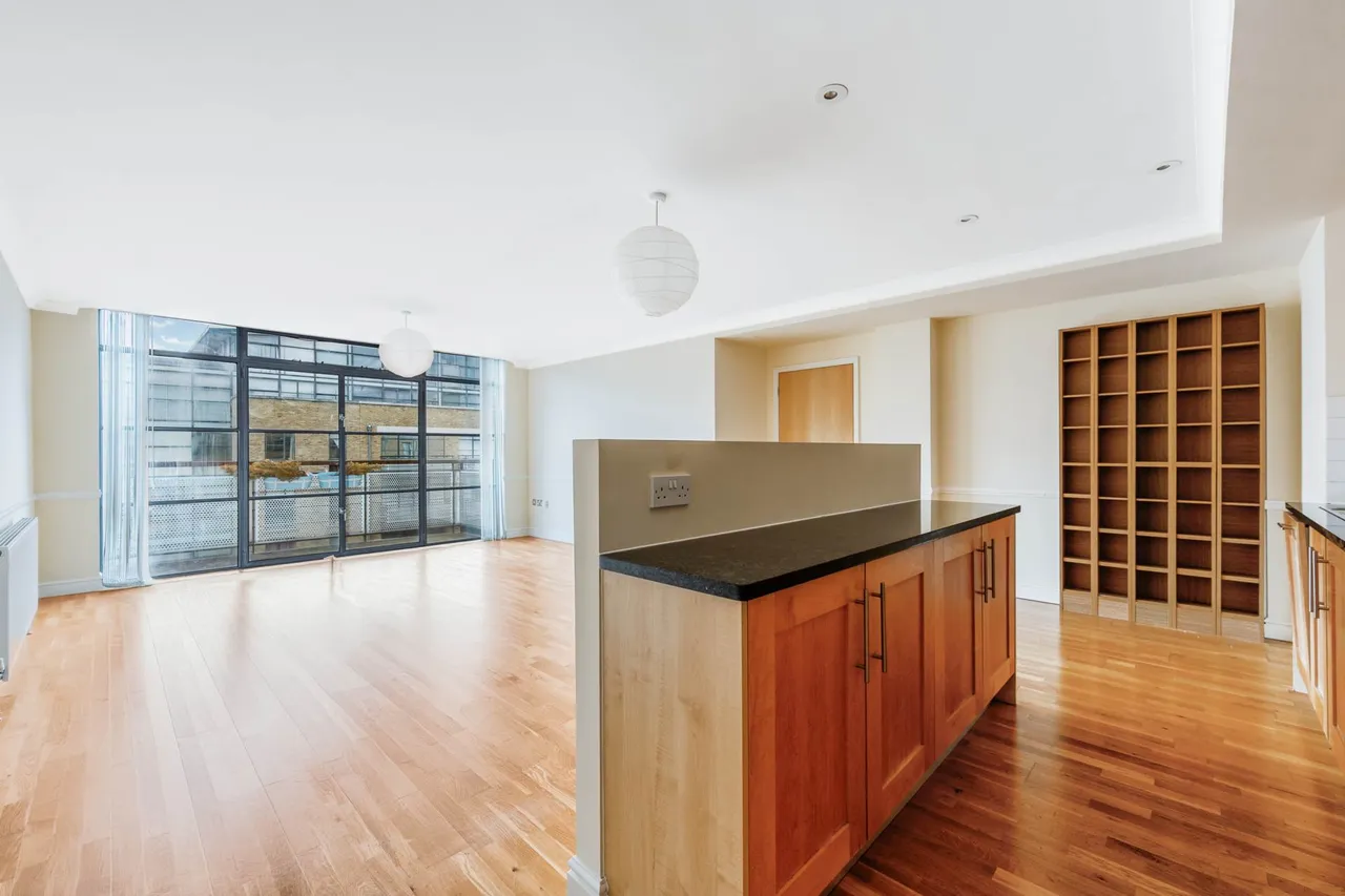 Ferry Lane, Ferry Quays, TW8 0AT, photo 4