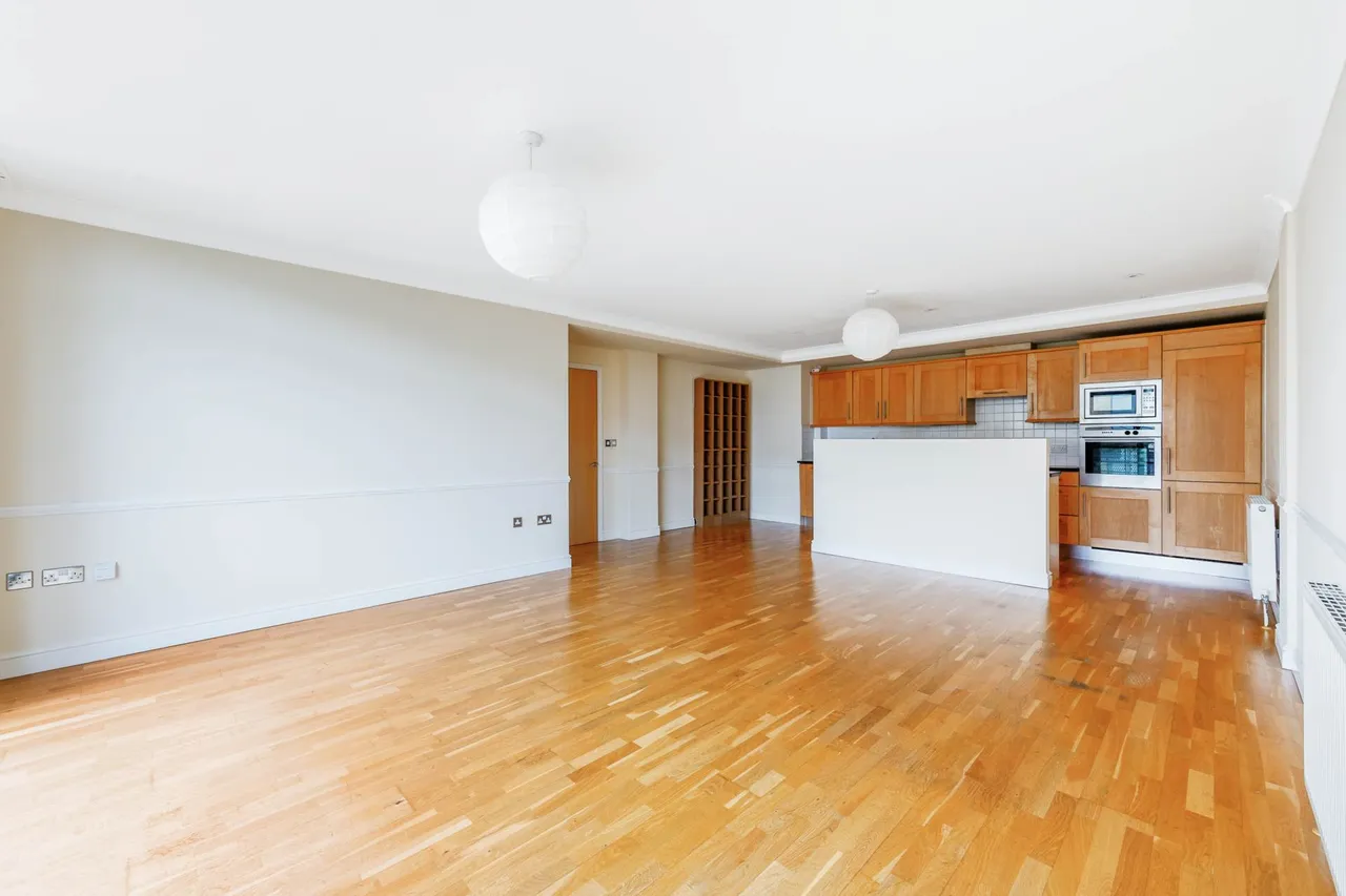 Ferry Lane, Ferry Quays, TW8 0AT, photo 5