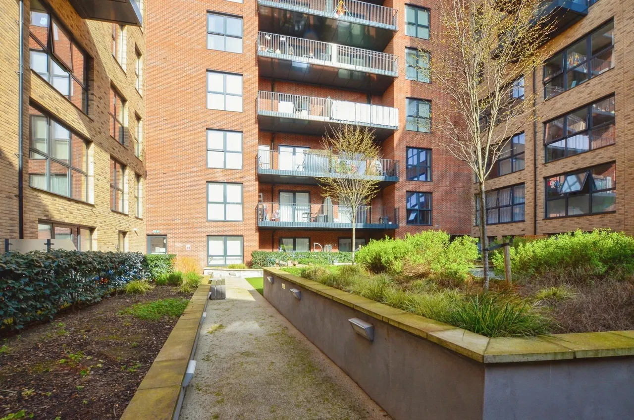 Merrick Road, Southall, UB2, photo 17