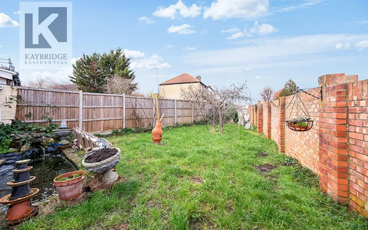 Esher Avenue, Cheam, SM3, photo 7
