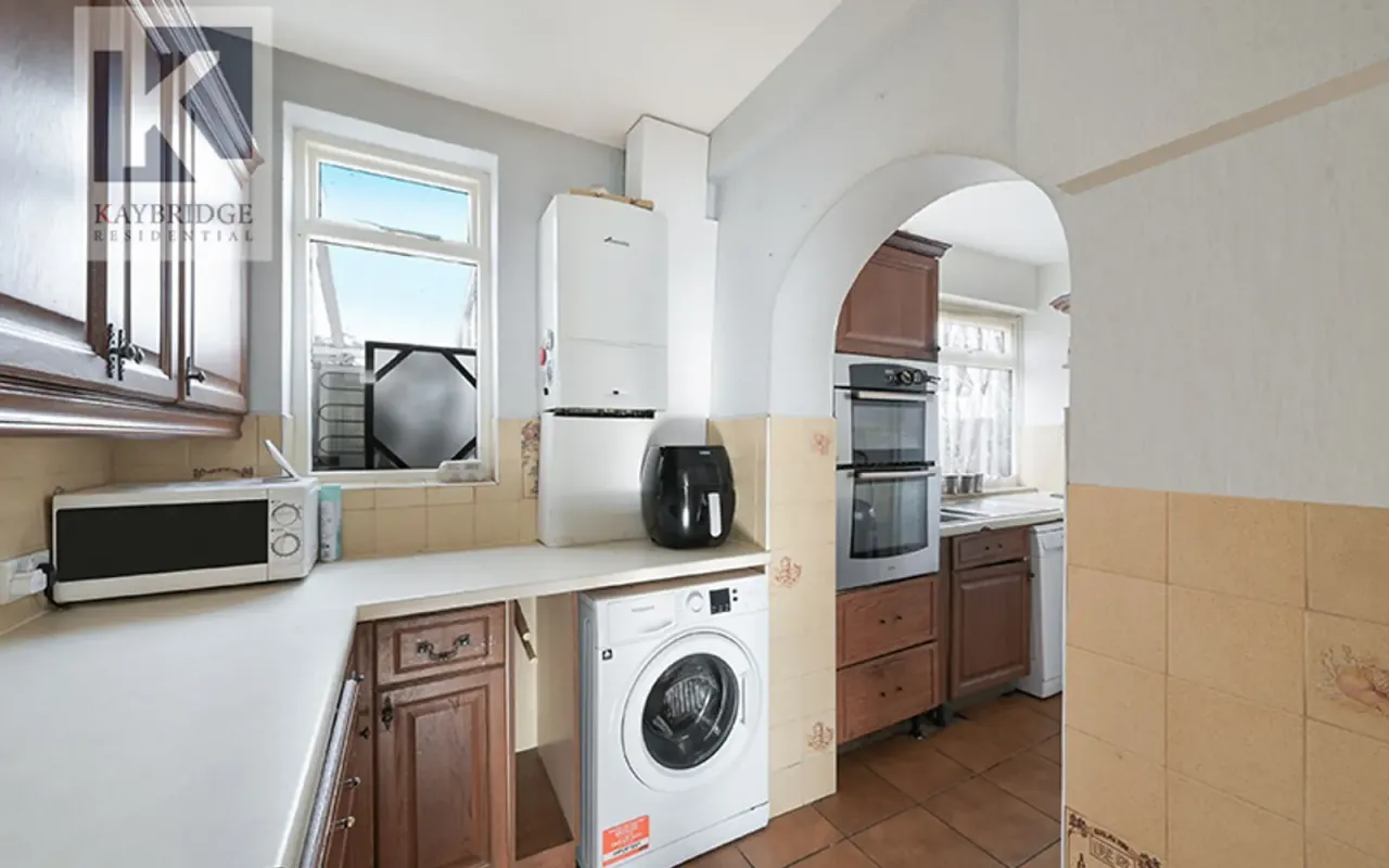 Esher Avenue, Cheam, SM3, photo 5