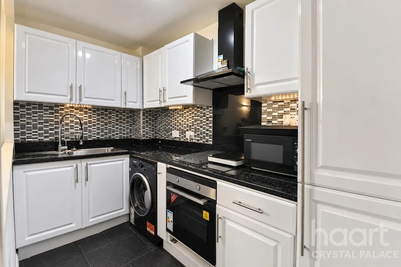 Ardent Close, London, SE25, photo 3