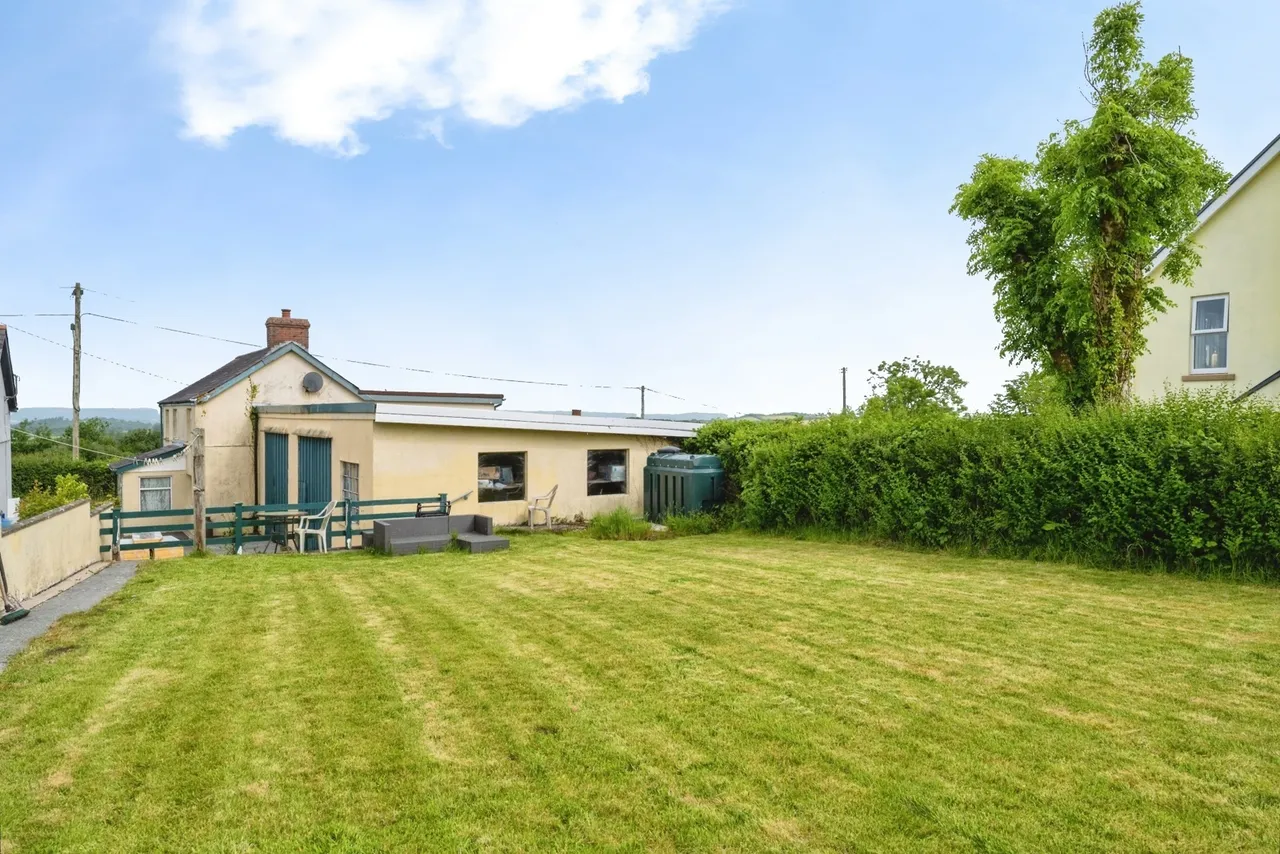 Maesybont, Llanelli, SA14, photo 8