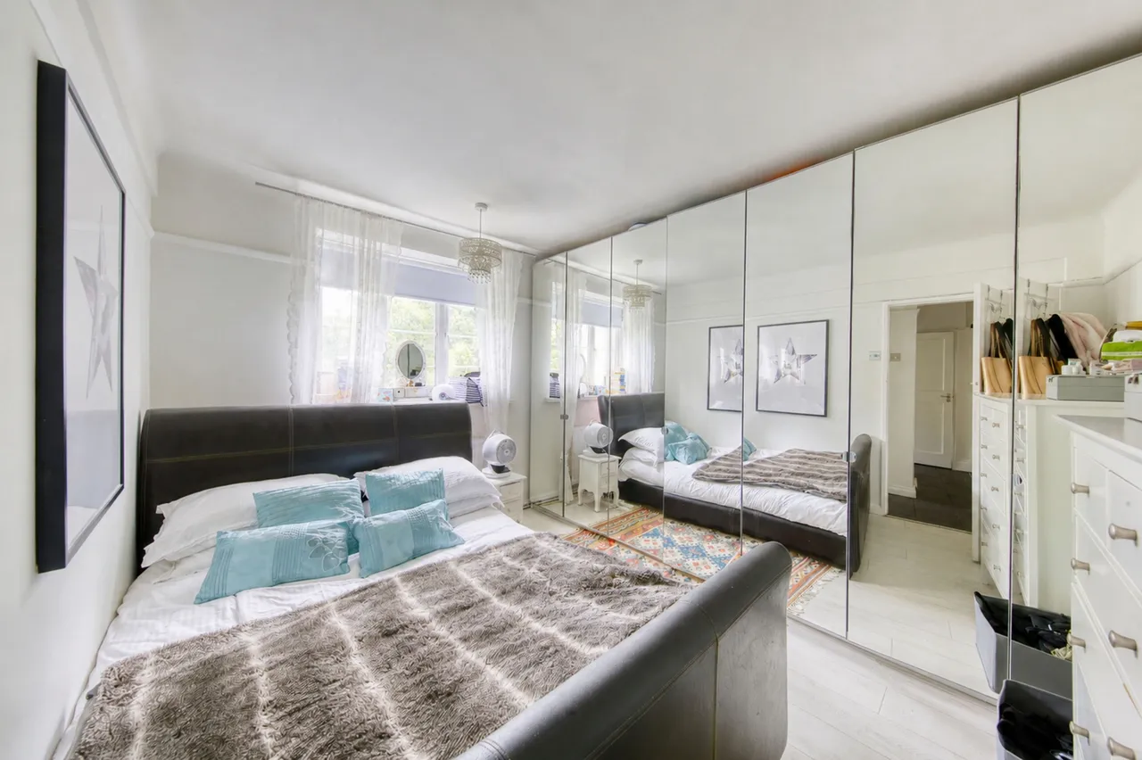 Park Road, Hampton Wick, KT1 4AX, photo 5