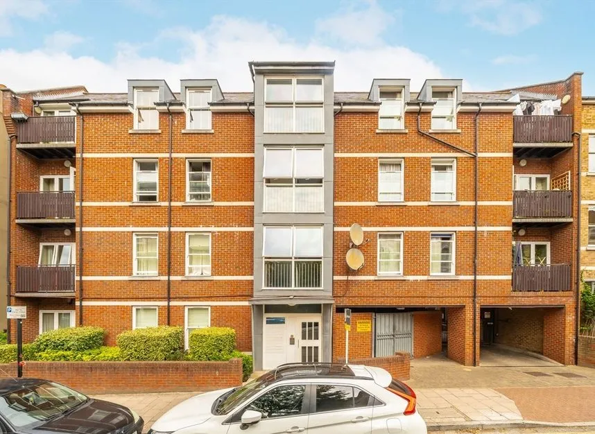 2 bed flat for sale — Ferndale Road, Clapham, SW4