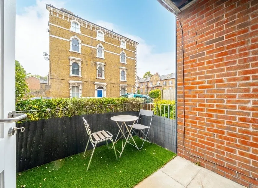 Ferndale Road, Clapham, SW4, photo 9