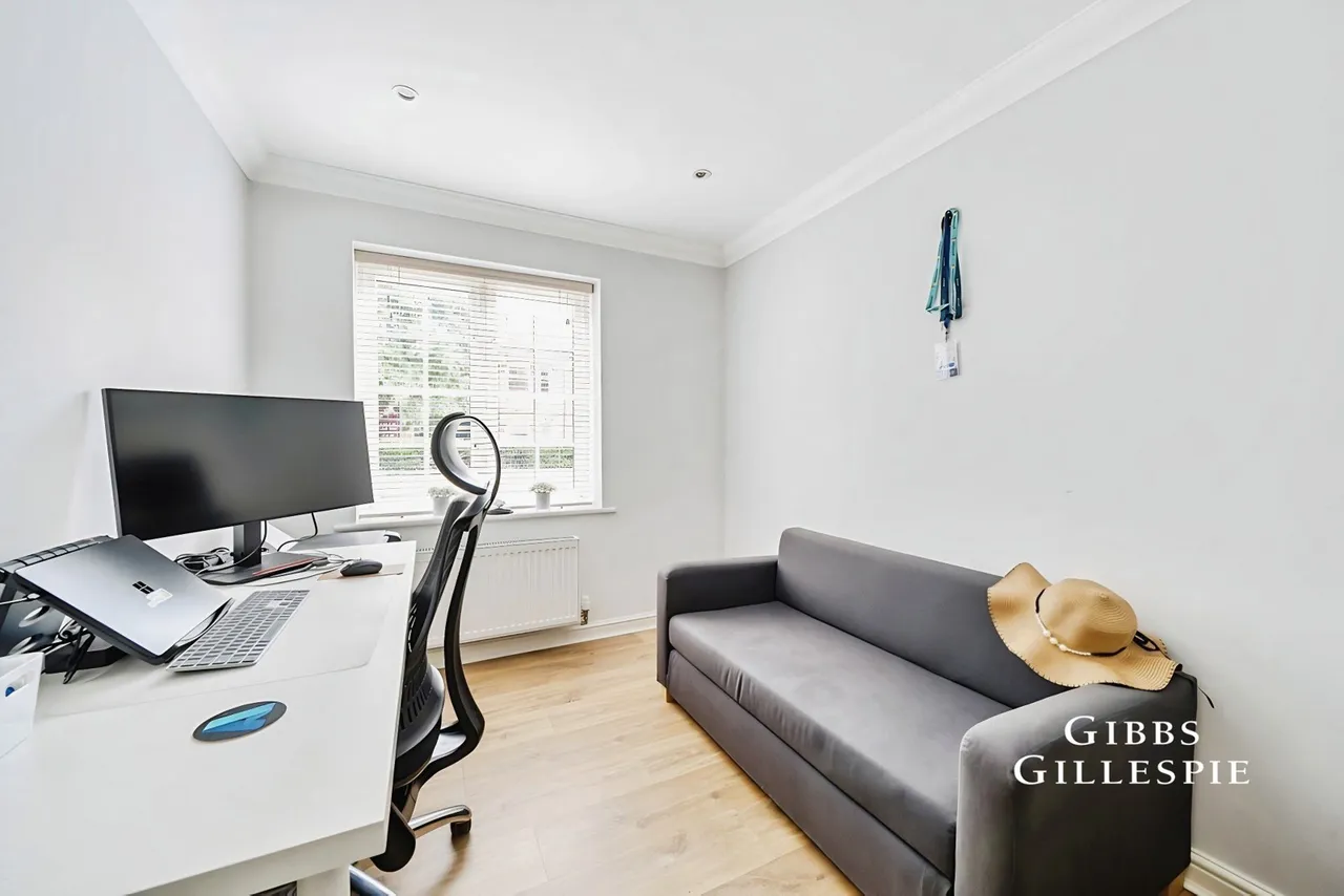 High Street, Rickmansworth Fees Apply, WD3, photo 6