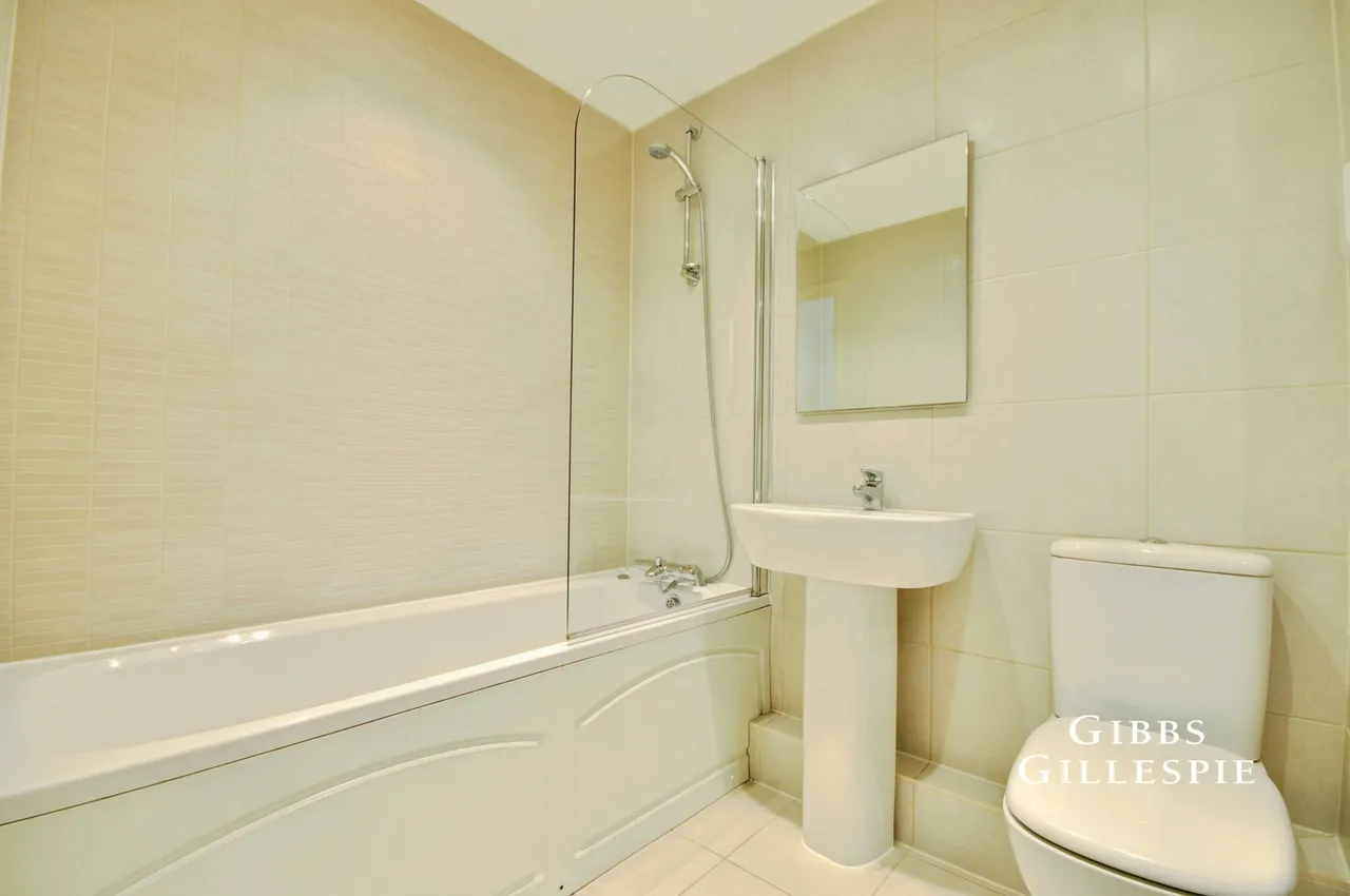High Street, Rickmansworth Fees Apply, WD3, photo 8