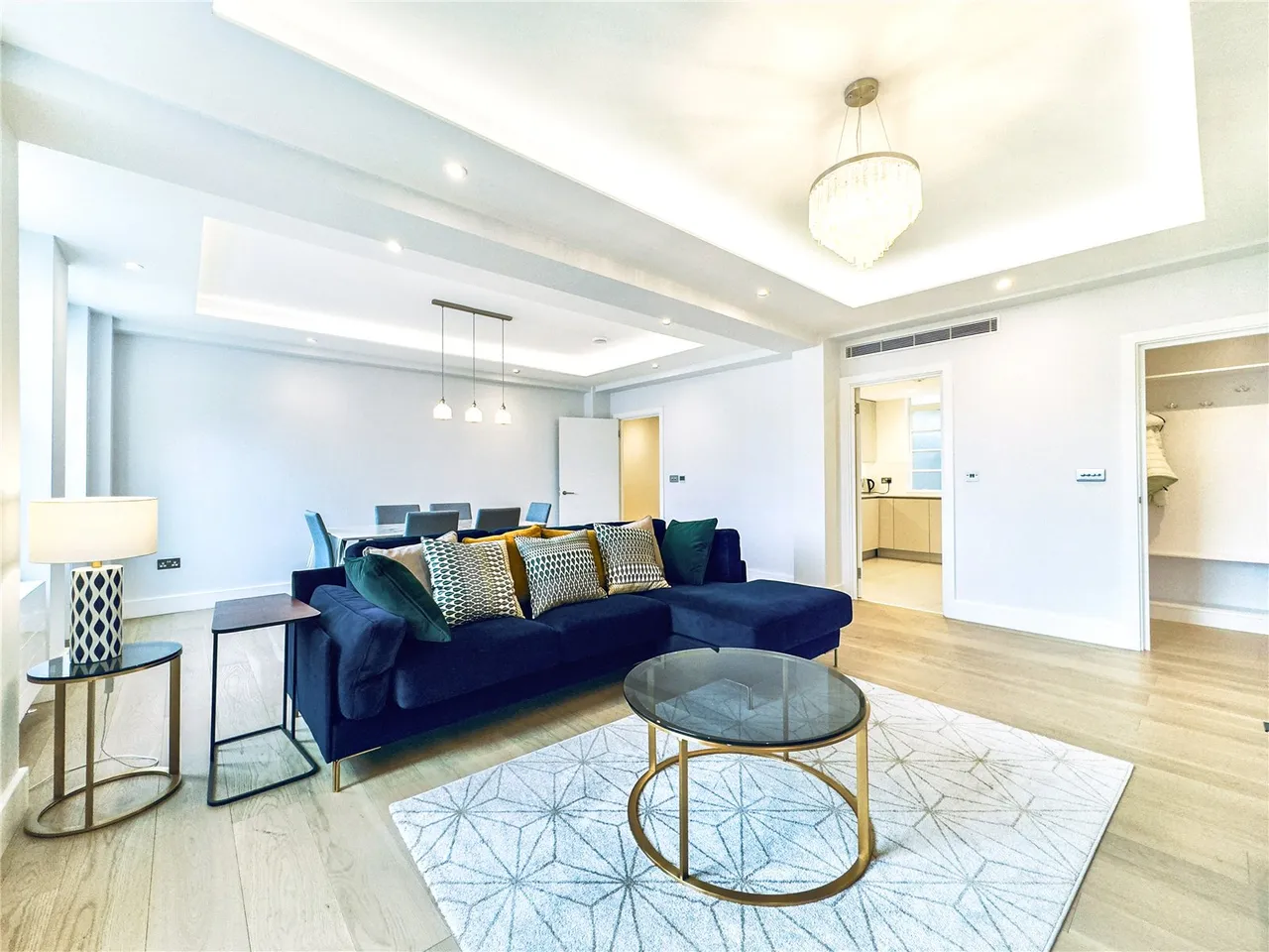 Portman Square, Marylebone, W1H, photo 3