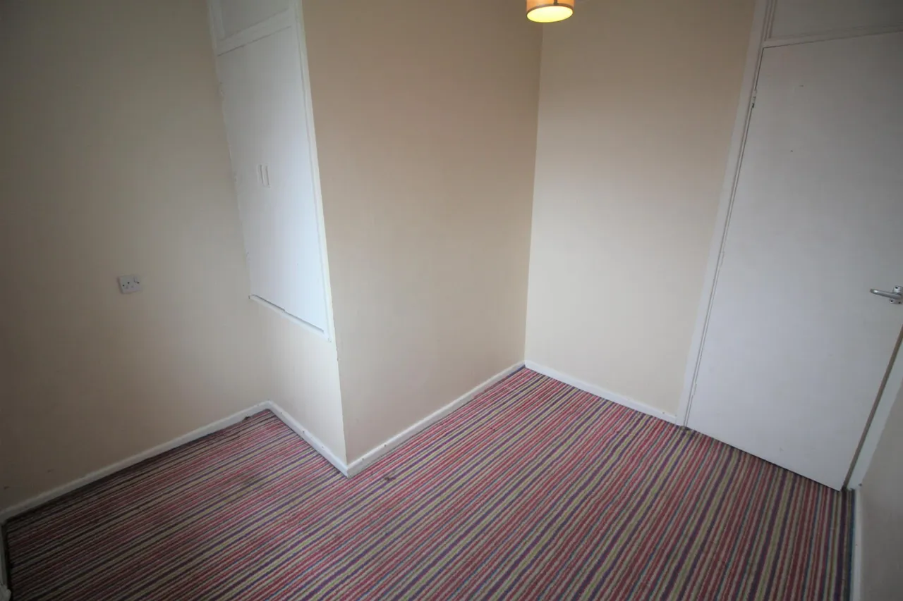 Glebe Street, Oldham, OL9, photo 9