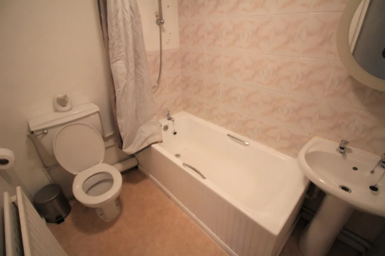Glebe Street, Oldham, OL9, photo 7