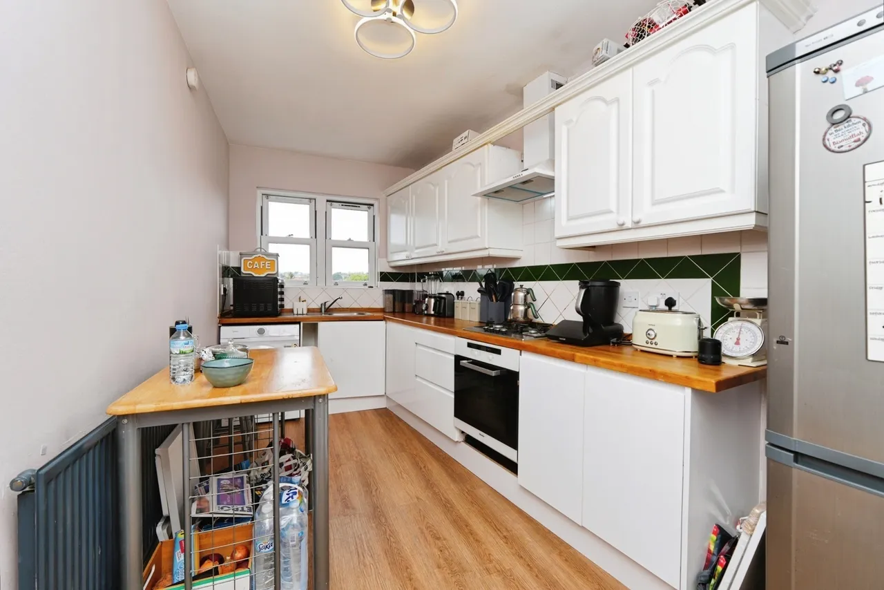 Bromley Road, London, SE6, photo 4