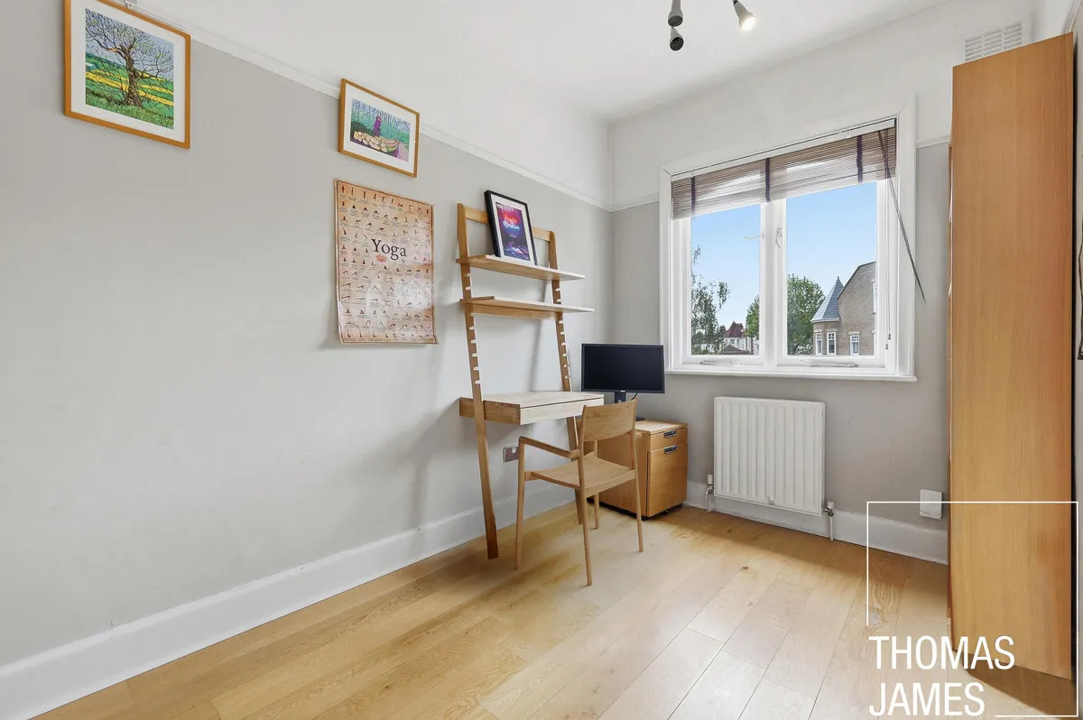 London, N13, photo 27