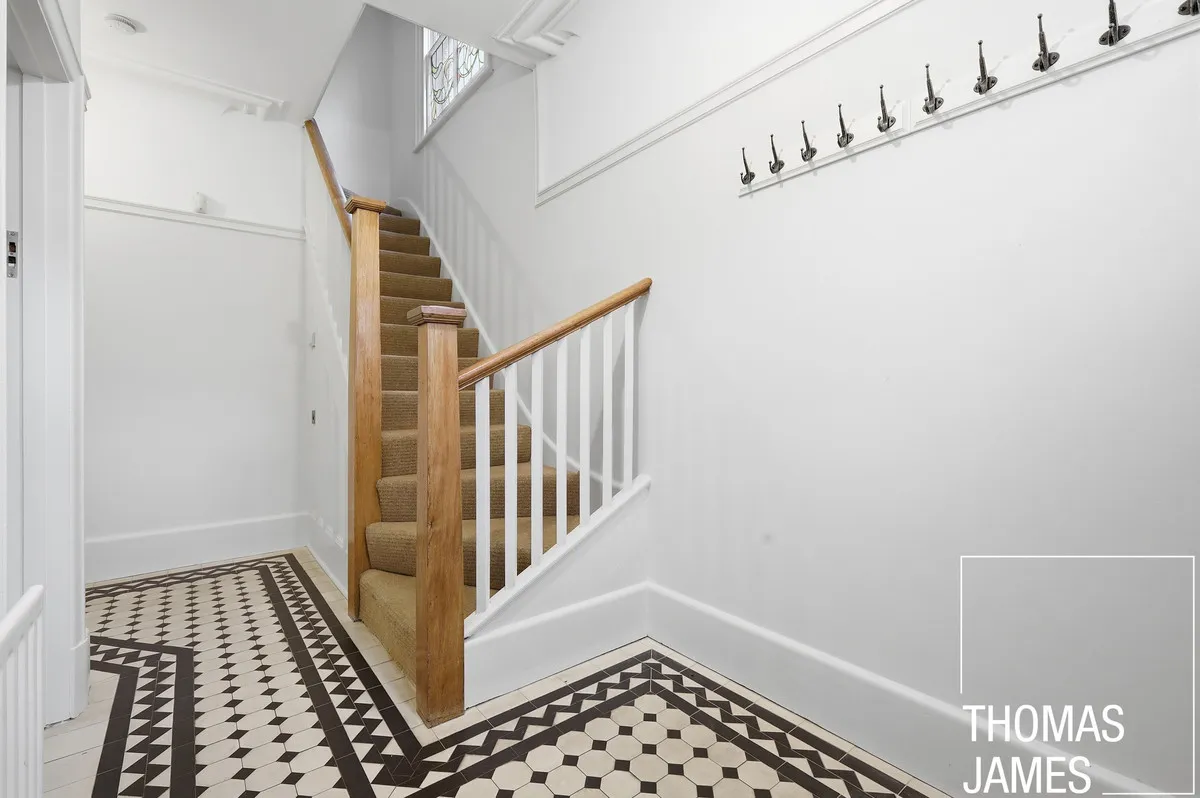 London, N13, photo 20