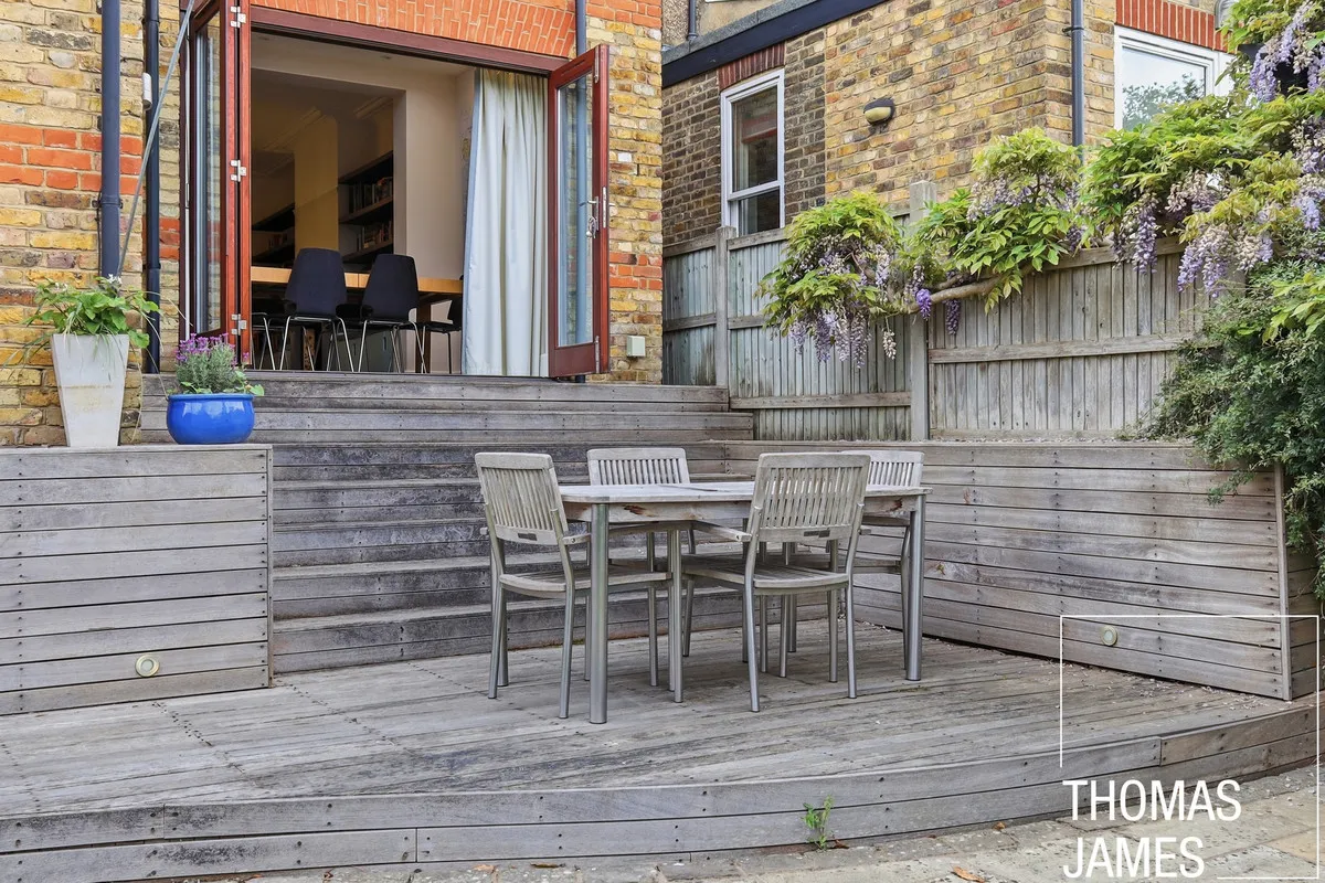 London, N13, photo 12