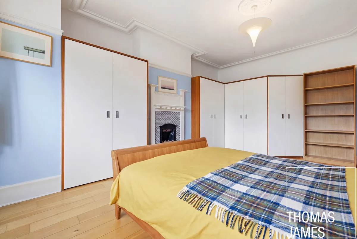 London, N13, photo 24