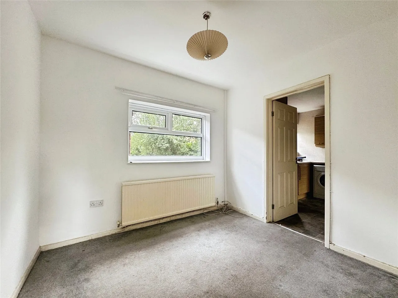 Queens Crescent, Upton, CH2, photo 4
