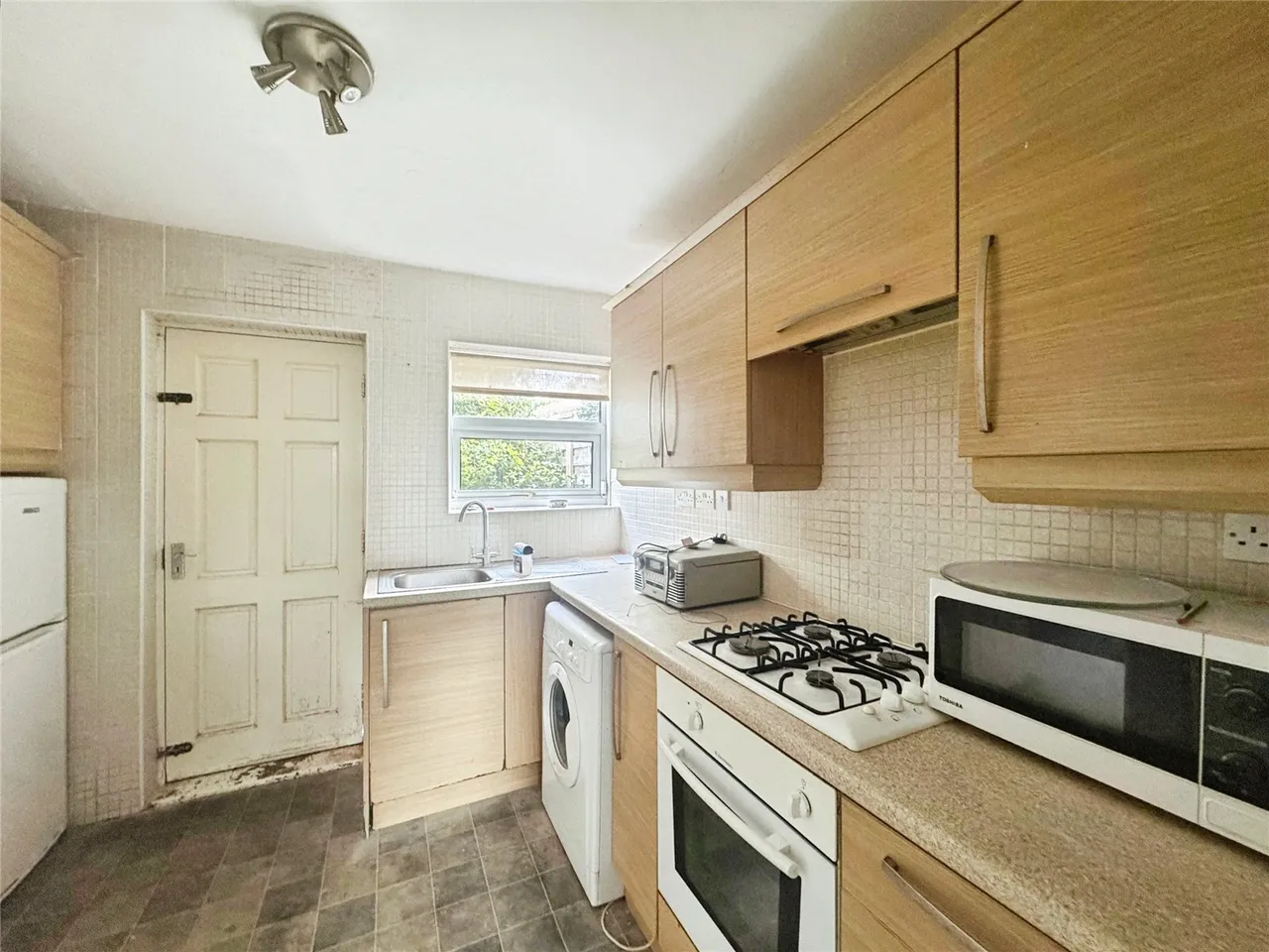 Queens Crescent, Upton, CH2, photo 8
