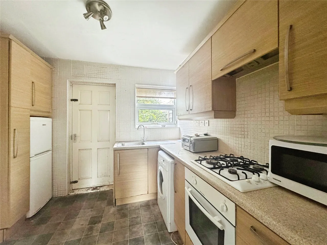 Queens Crescent, Upton, CH2, photo 7