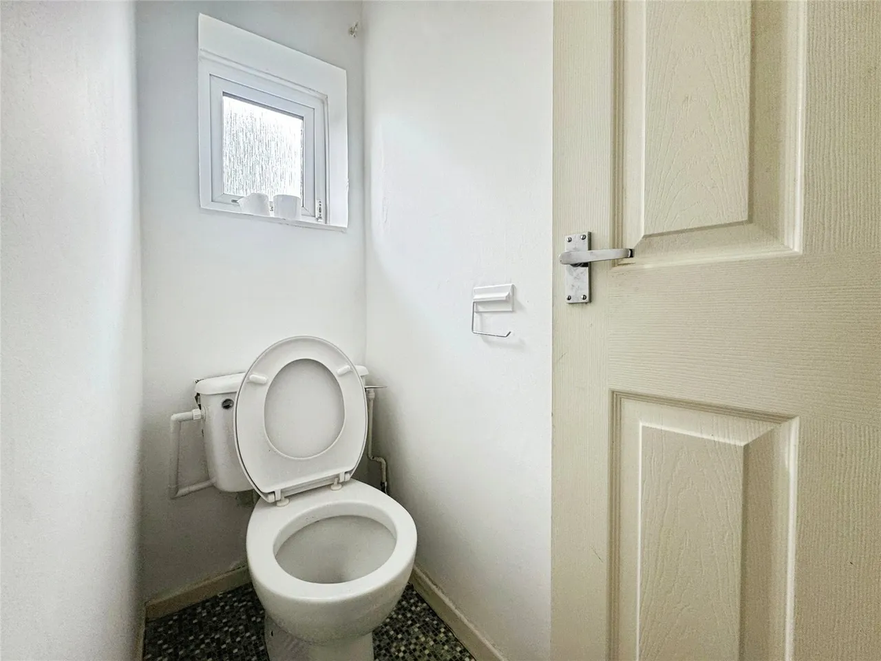 Queens Crescent, Upton, CH2, photo 19