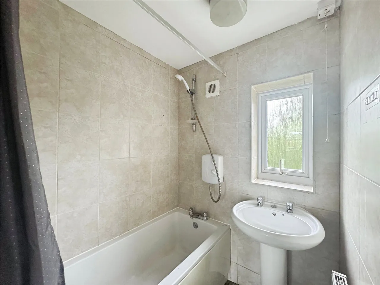 Queens Crescent, Upton, CH2, photo 17